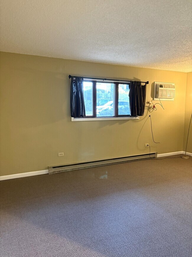 Building Photo - 212 Madison St