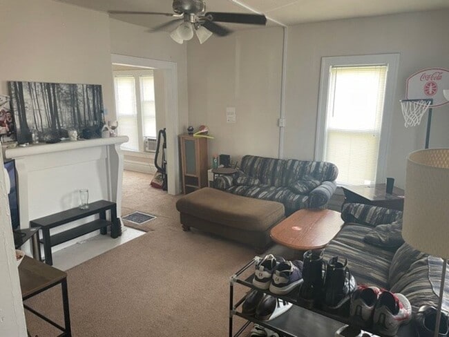 Primary Photo - 2359 East Ave