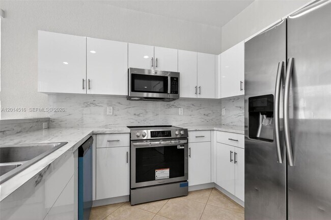 Building Photo - 16398 SW 27th St