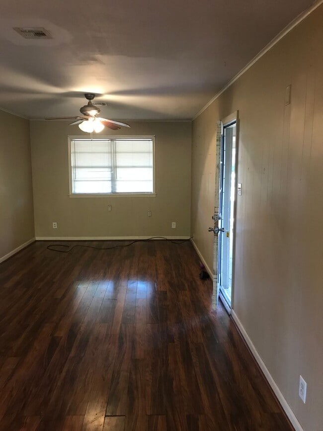 Primary Photo - 106 Gayven Dr