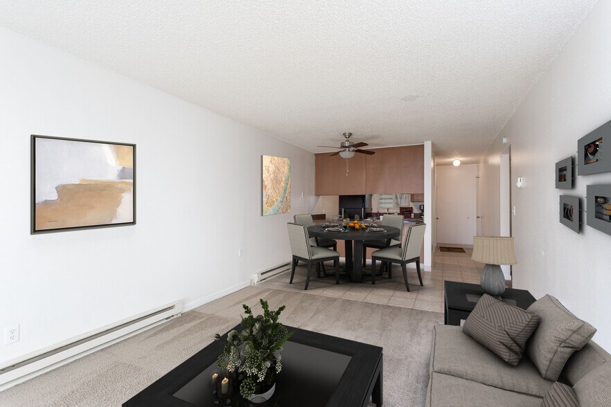 Building Photo - Executive 1801