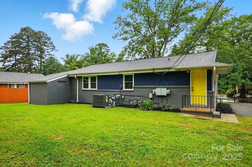 Building Photo - 1412 Wembley Dr