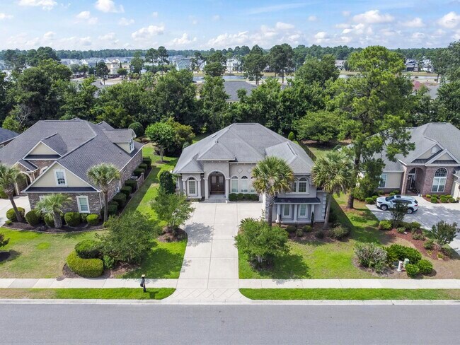 Building Photo - 9060 Abingdon Dr