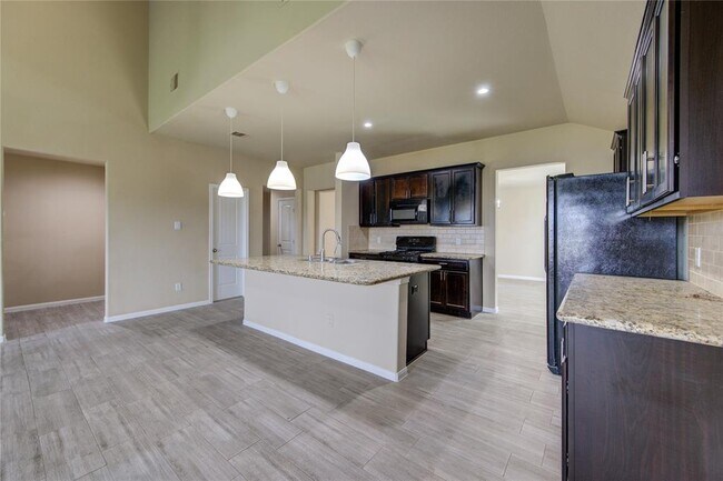 Building Photo - 17834 Royal Breccia Ln