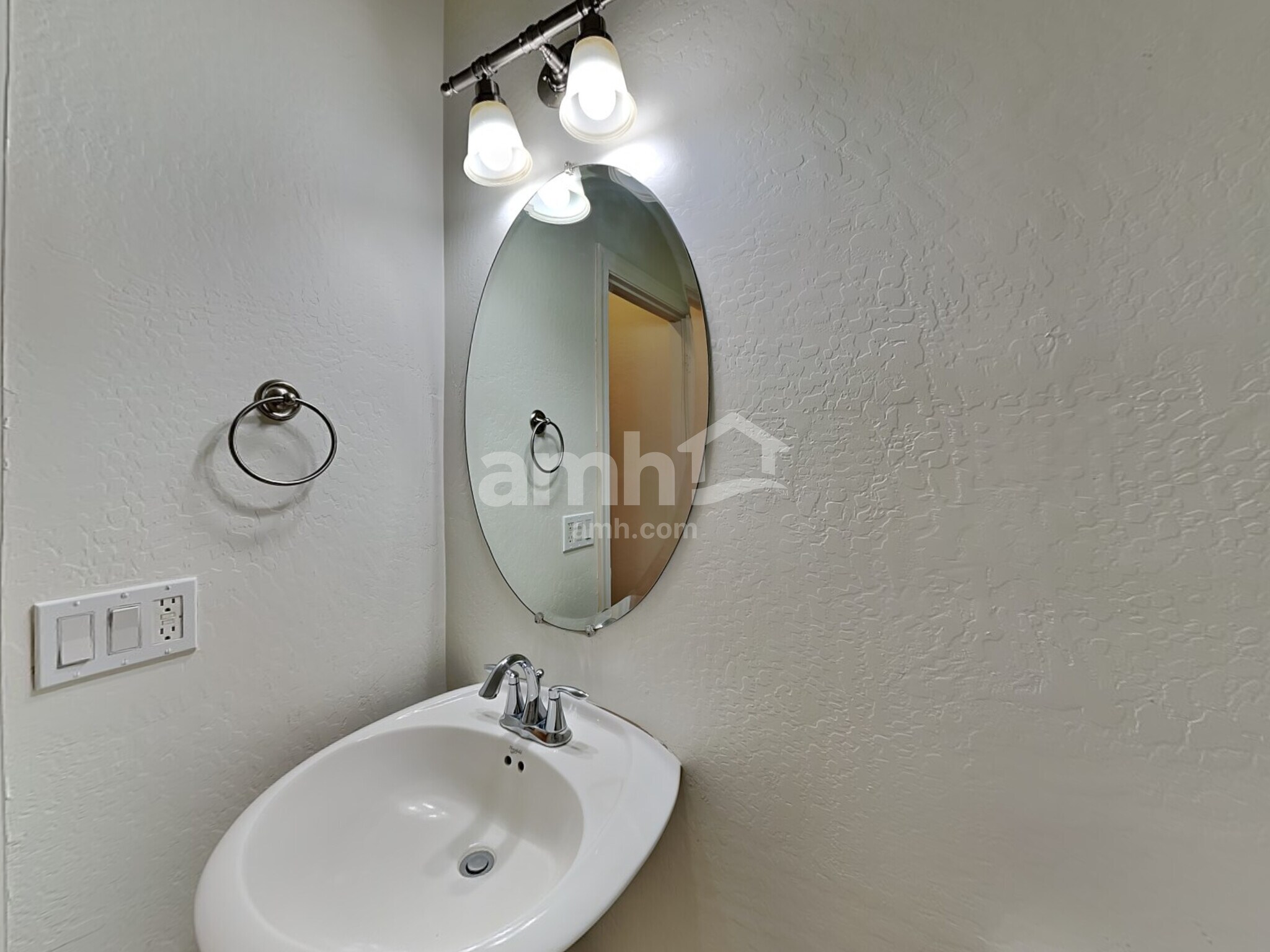 Building Photo - 19133 E Seagull Dr