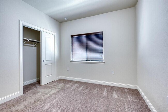 Building Photo - 14204 Tyburn Trail
