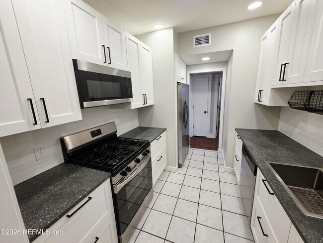 Building Photo - 2146 Antilles Ct