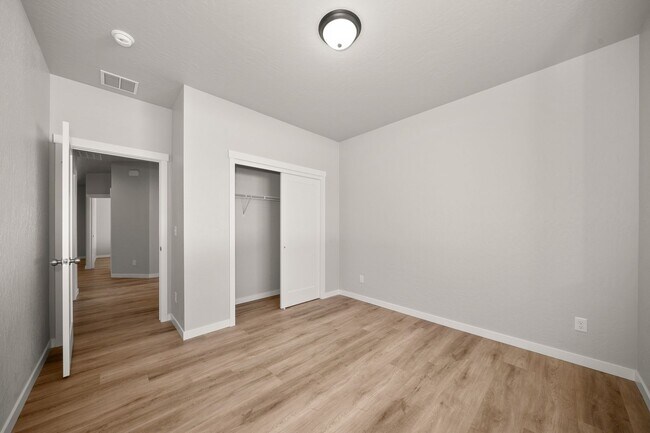 Building Photo - 4283 N Stout Ct