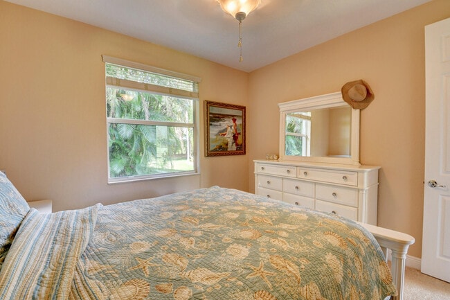 Building Photo - 8891 Starhaven Cove