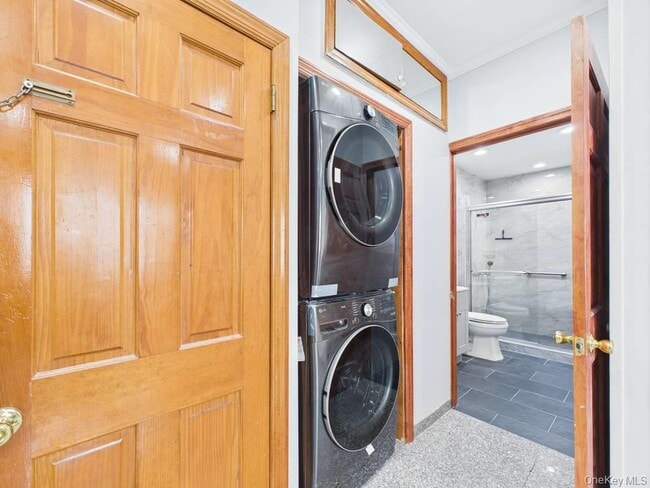 Building Photo - 66-18 75th St