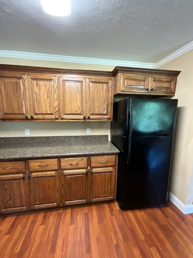 Building Photo - 110 James Dr