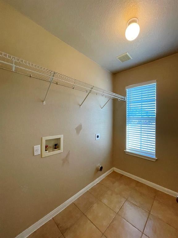 Building Photo - 145 Amber Ash Dr