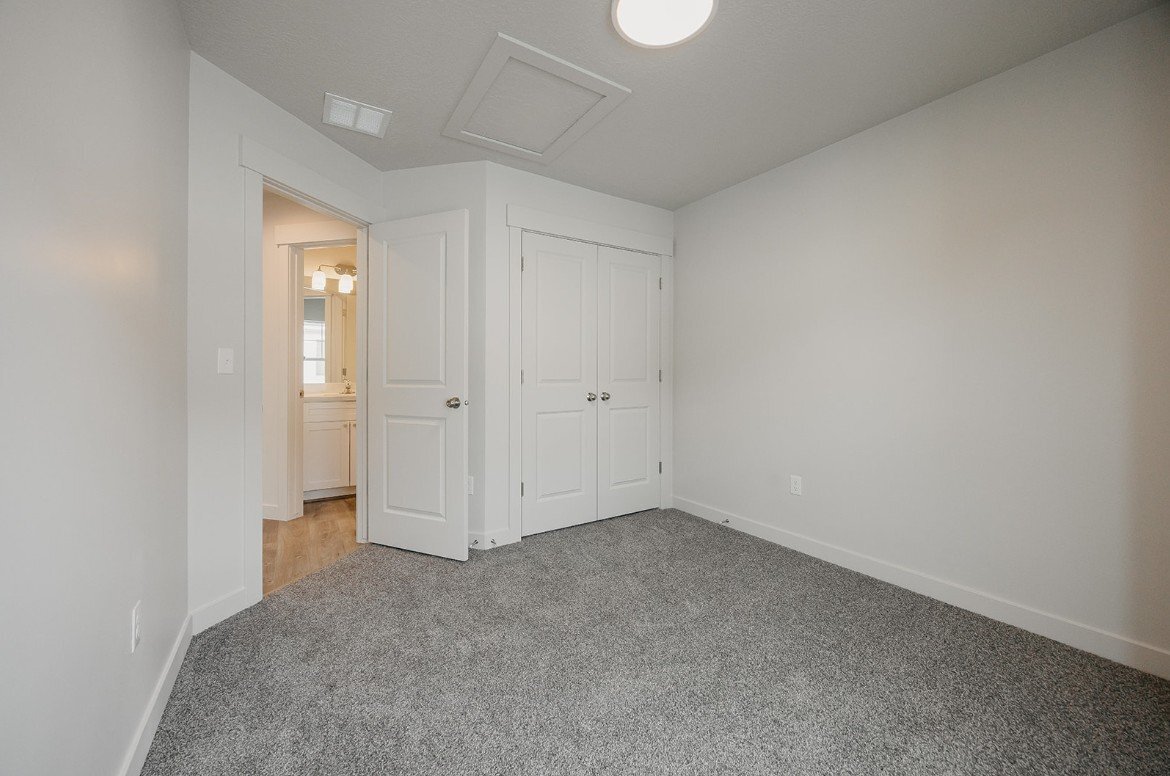 Building Photo - 688 E 500 S