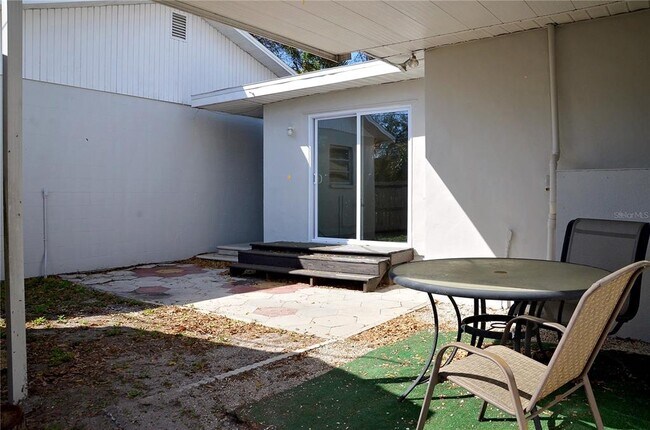 Building Photo - 2822 37th Ave N