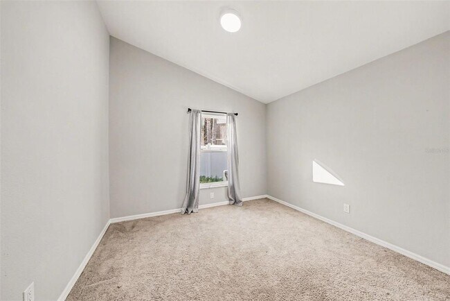 Building Photo - 12524 Midpointe Dr