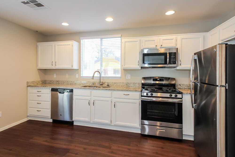 Building Photo - 8832 W Pine Pitch Dr