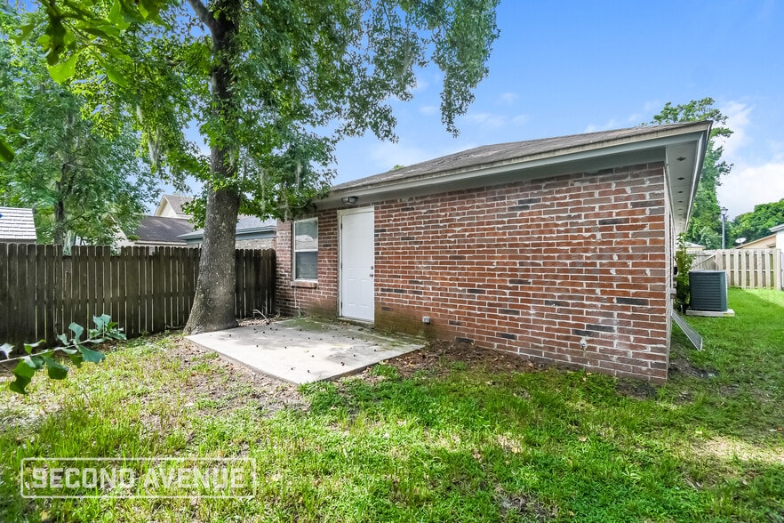 Building Photo - 6114 Delmar Pl