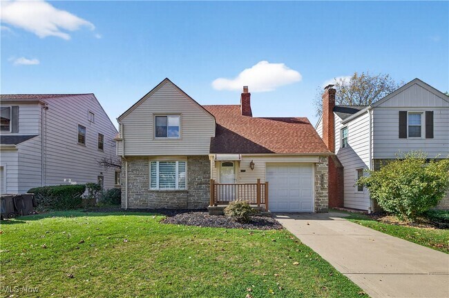 Building Photo - 2520 Laurelhurst Rd