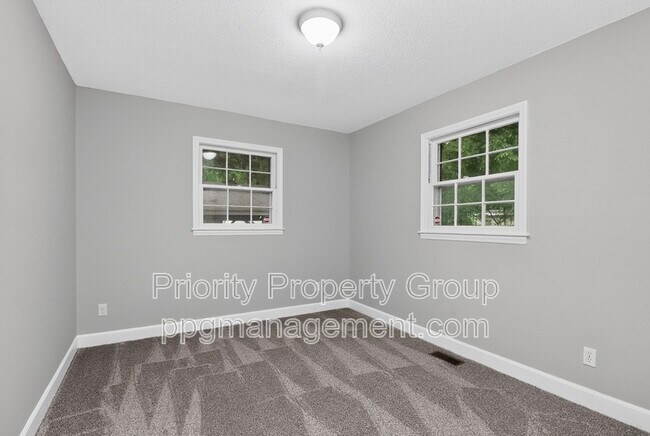 Building Photo - 3916 Piney Grove Rd