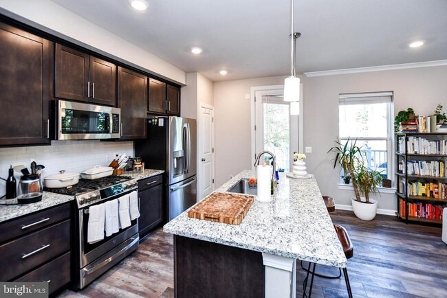 Building Photo - 5692 Stephanie Tessa Way