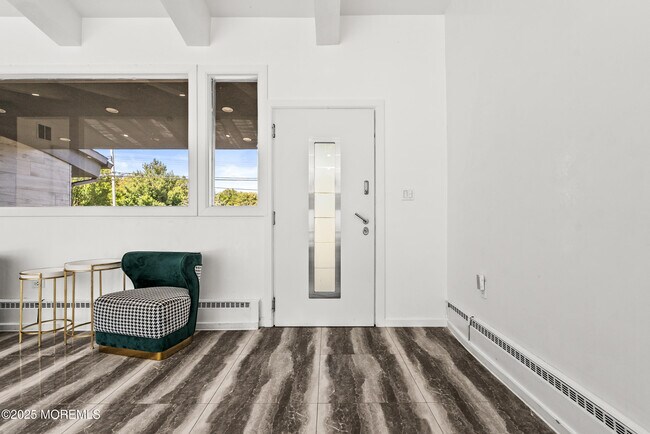 Building Photo - 512 Deal Rd