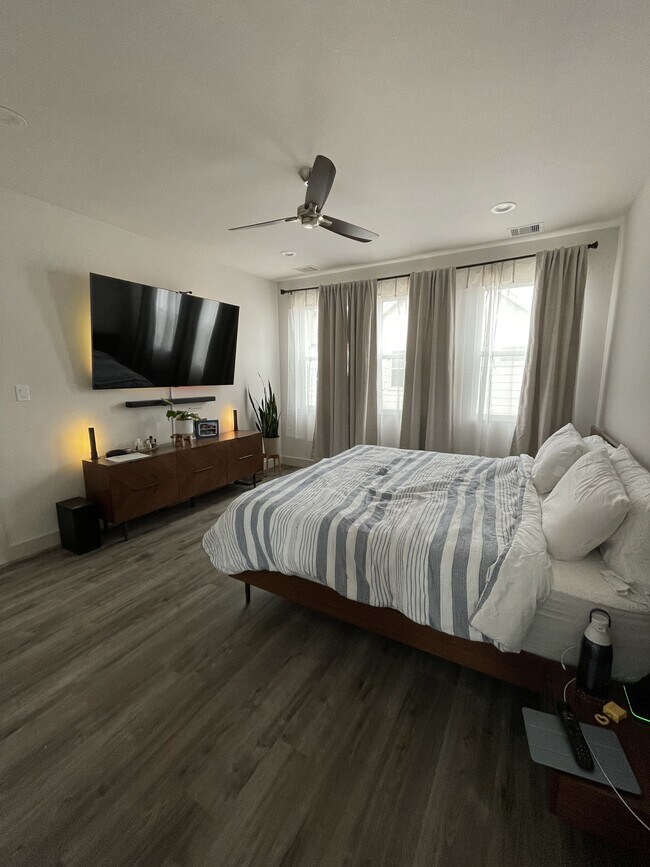 Building Photo - 4418 Bora Bora Ln