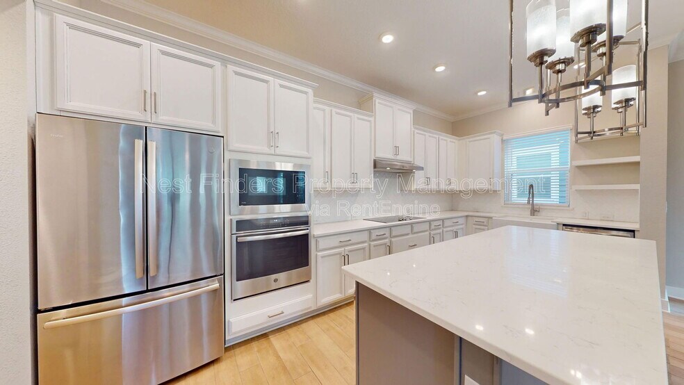 Building Photo - 7430 Beach Walk Place