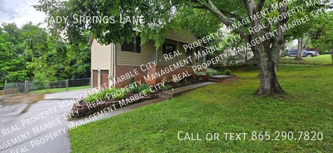 Building Photo - 721 Shady Springs Ln