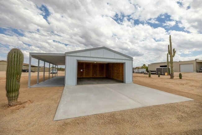 Building Photo - 27038 E Lucia Dr
