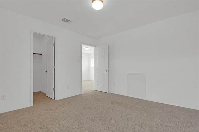 Building Photo - 283 Fabion St