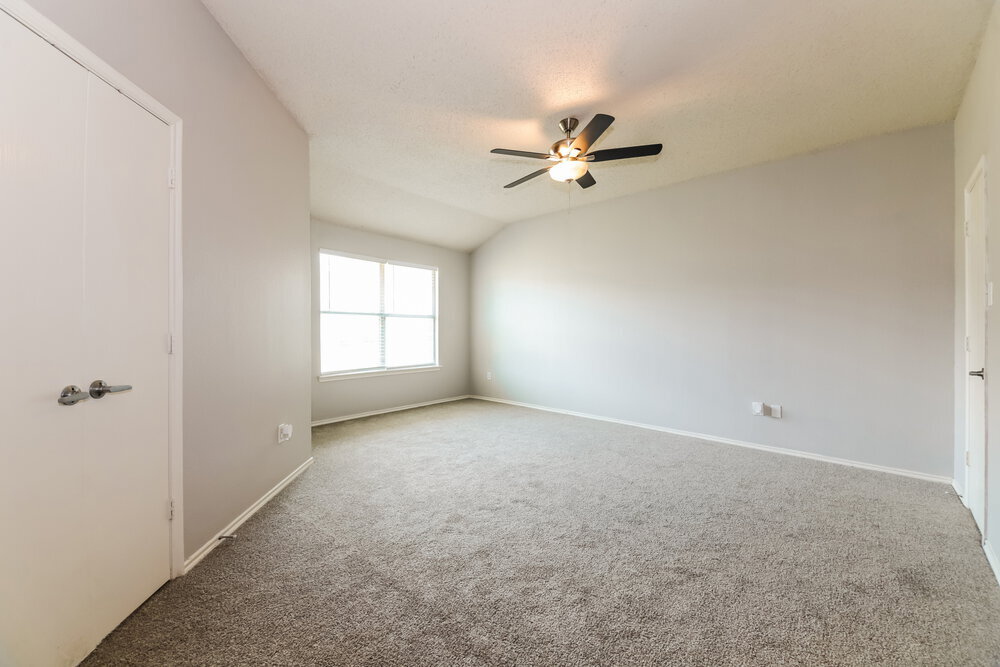Building Photo - 1603 Venus Dr E