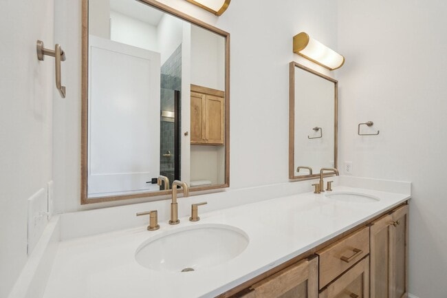 Building Photo - Classic Cape Cod Meets Modern Glam: Your D...