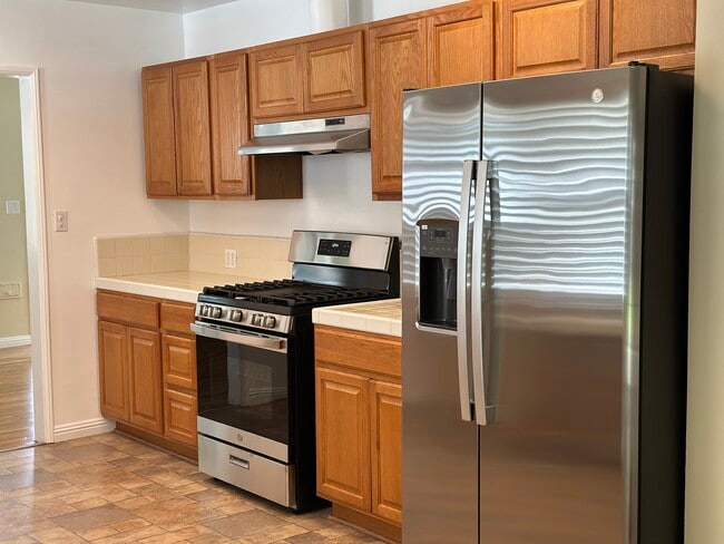 Building Photo - 2133 Glyndon Ave