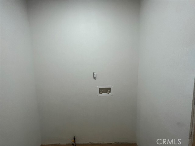 Building Photo - 408 E Elm St