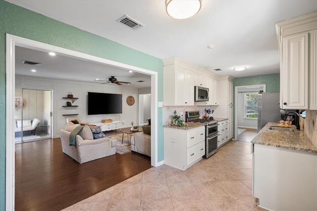 Building Photo - 1415 Moss Rose Cir