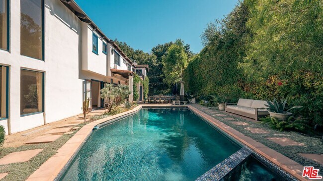 Building Photo - 11662 Duque Dr