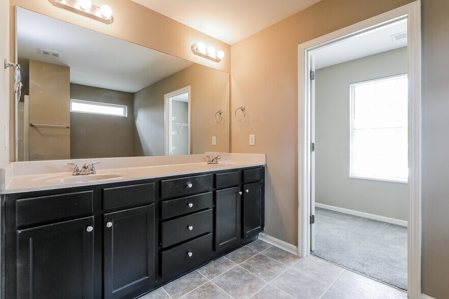Building Photo - 1088 Sandy Bank Ct NE