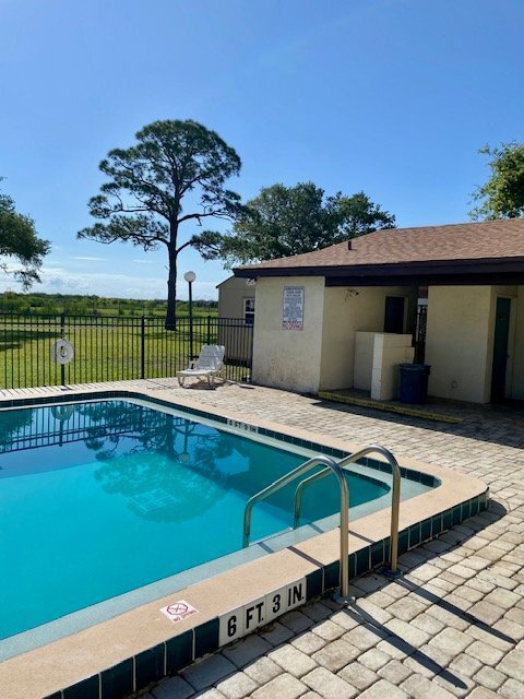 Building Photo - 425 Catamaran Dr