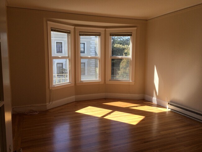 Building Photo - 1550 Hayes St