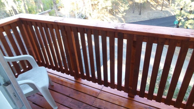 Building Photo - Nice Location