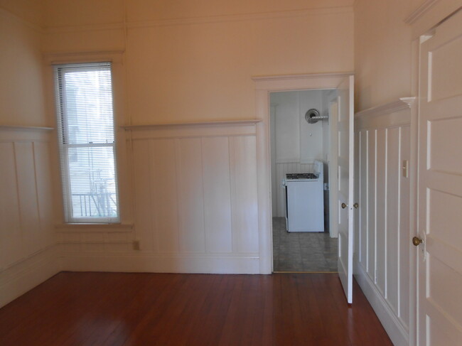 Building Photo - 1087 Valencia St