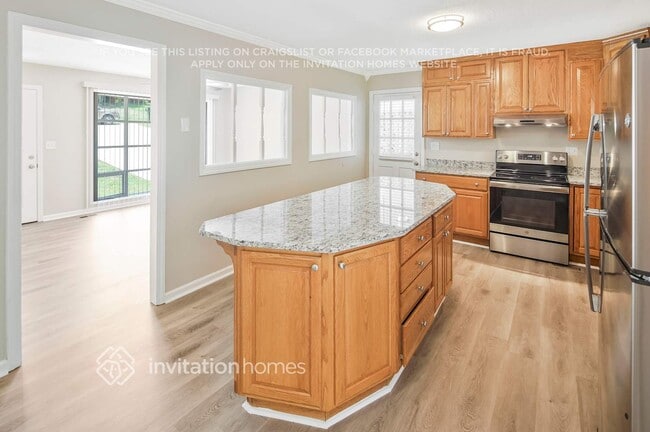 Building Photo - 2642 Hill Ln