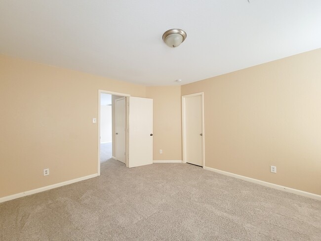 Building Photo - 8106 Arrington Forest Ln