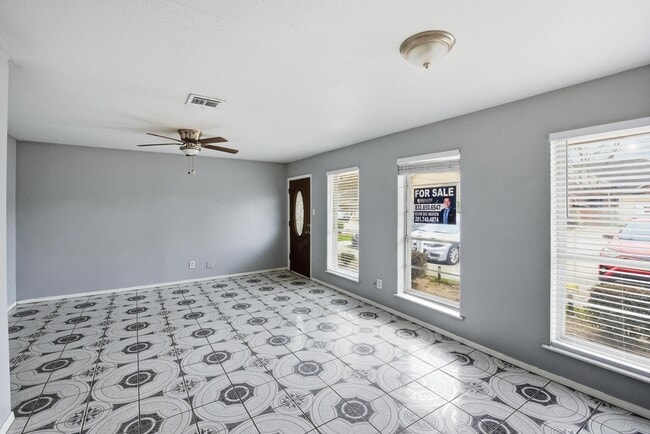 Building Photo - 3340 Burke Rd