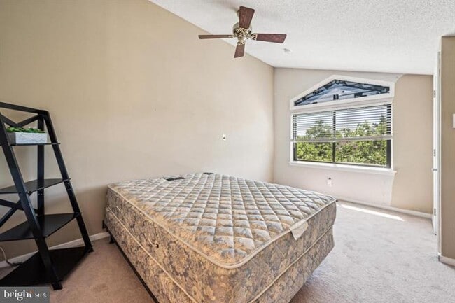 Building Photo - 502 Gregorys Way