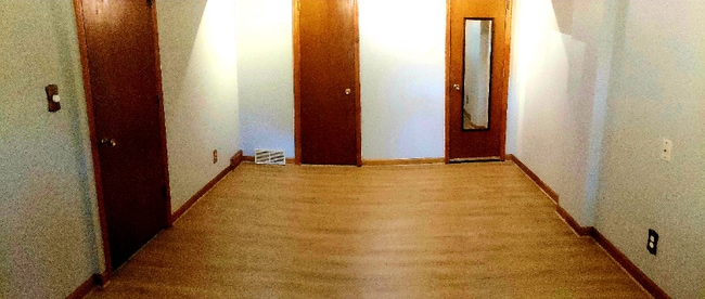 Building Photo - 6407 Carpenter Ave