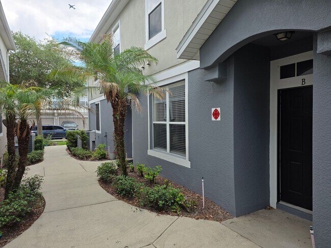 Building Photo - Three Bedroom Townhome at Carter Glen in Orlando