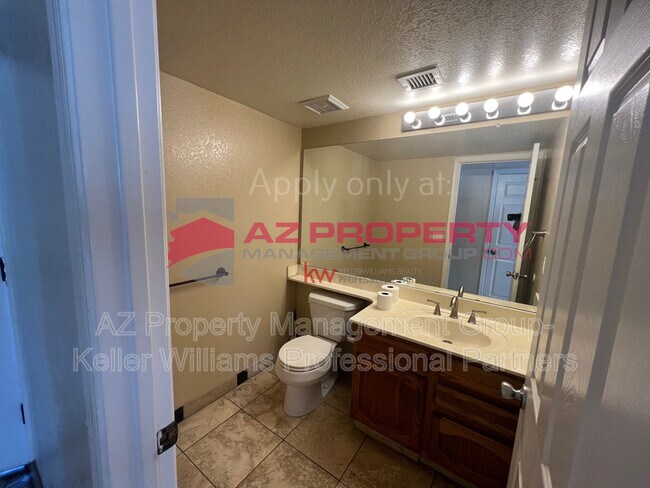 Building Photo - 5431 W Cochise Dr