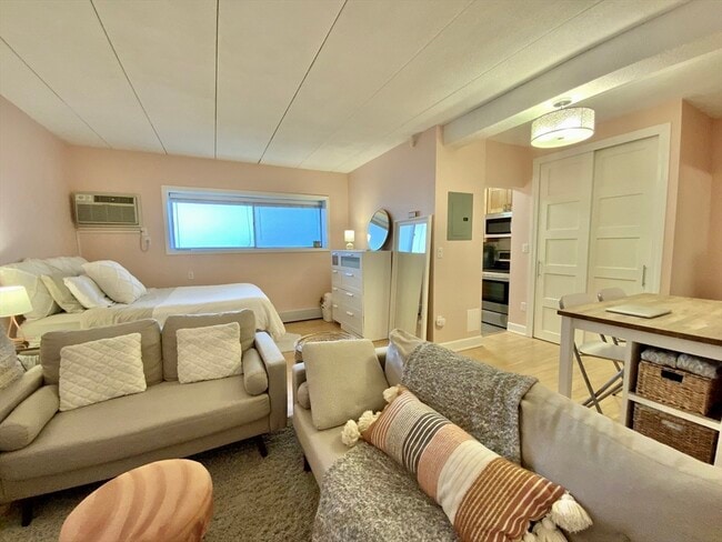 Building Photo - 995 Massachusetts Ave