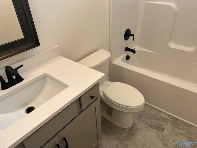 Building Photo - 330 Silo Ln